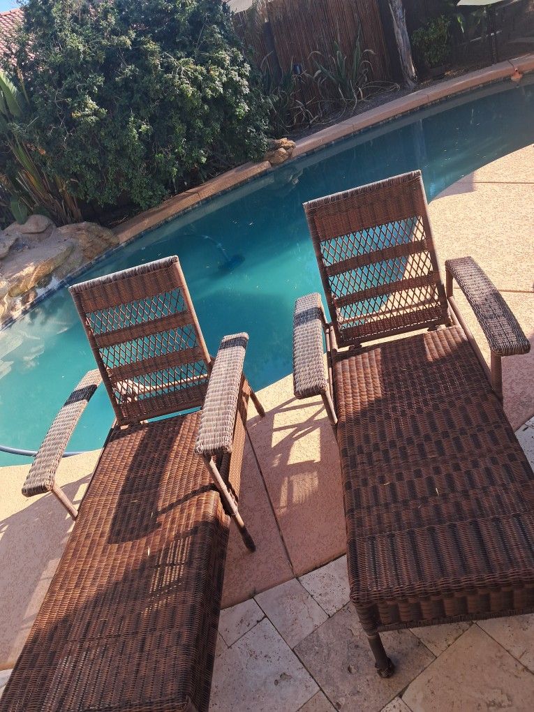 Nice Wicker Material Pool/Lawn Chairs