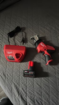 Milwaukee M12 Hackzall with Battery and Charger