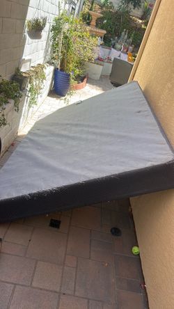 Full sized box spring