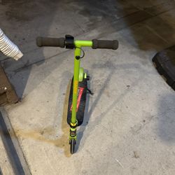 Scooter E -90 Poco Uso No Tiene Cargador