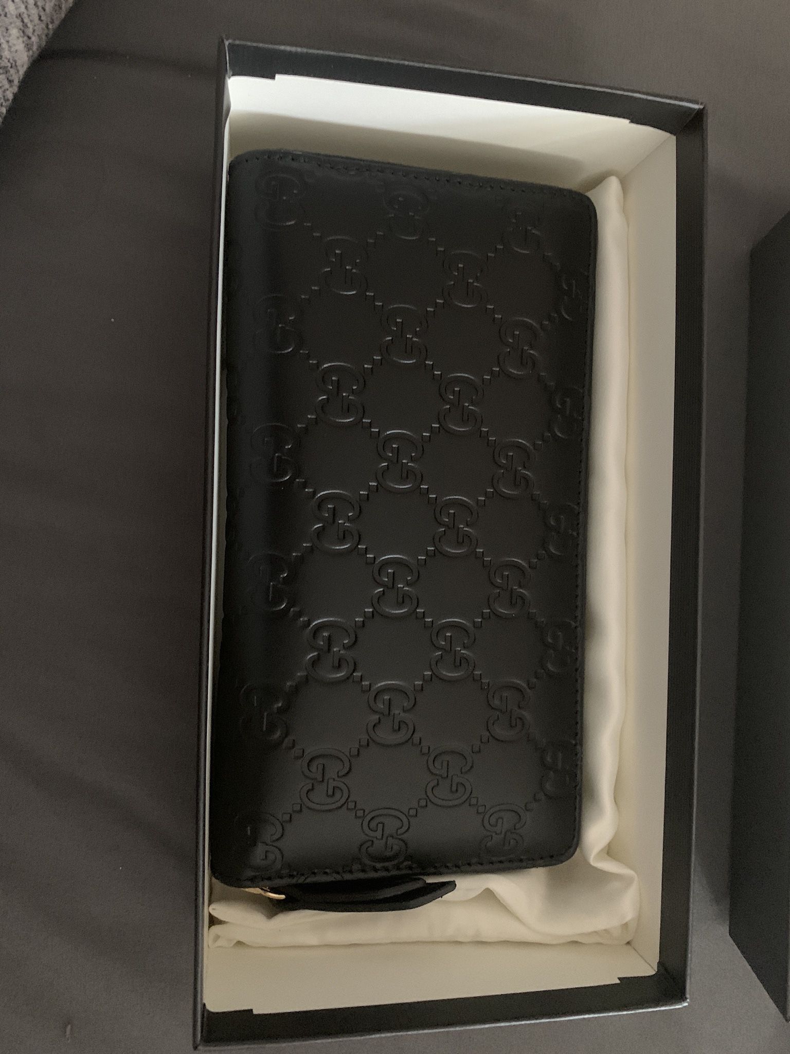Gucci Signature Zip Around Leather Black Wallet Brand New!!