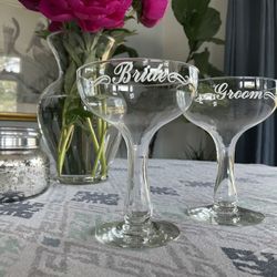 Vintage Bride and Groom Champagne Toasting Coupes