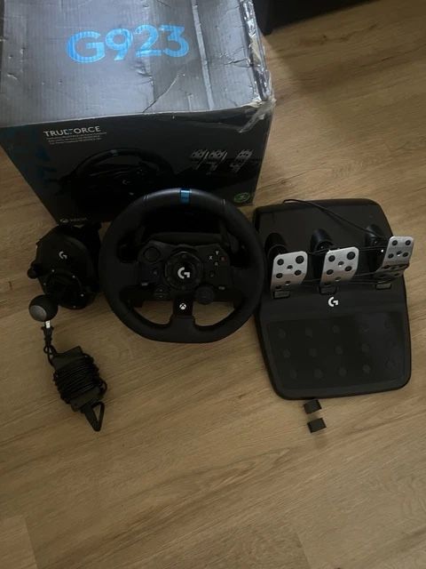 Logitech G923 Steering Wheel