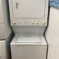 WASHER AND ELECTRIC DRYER 220V
