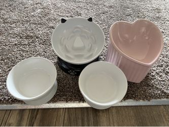 Cat food bowl