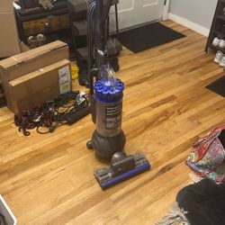 Dyson Vacuum 