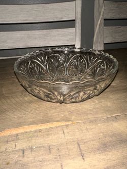 8” Glass serving bowl
