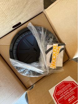 NEW kicker 2ohm Sub