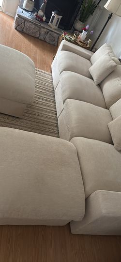 Sectional couch
