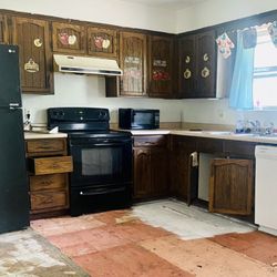 3 Appliances - Refrigerator - Stove - Dishwasher