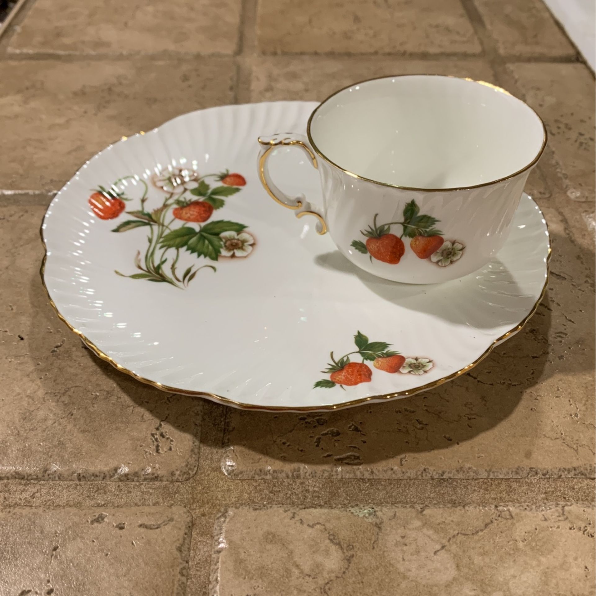 Rare Vintage Oakley of England Fine Bone China Teacup And Plate Strawberries Flowers