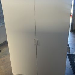 Supplie Cabinet 