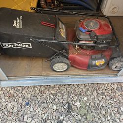 Craftsman Gas Mower With Bag 