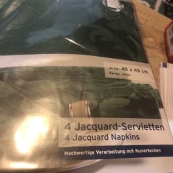 16 Green Jacquard Napkins Brand New