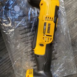 DEWALT 20VMAX 3/8"(10MM) VSR CORDLESS RIGHT ANGLE DRILL DRIVER NEW (TOOL ONLY) PRICE IS FIRM 