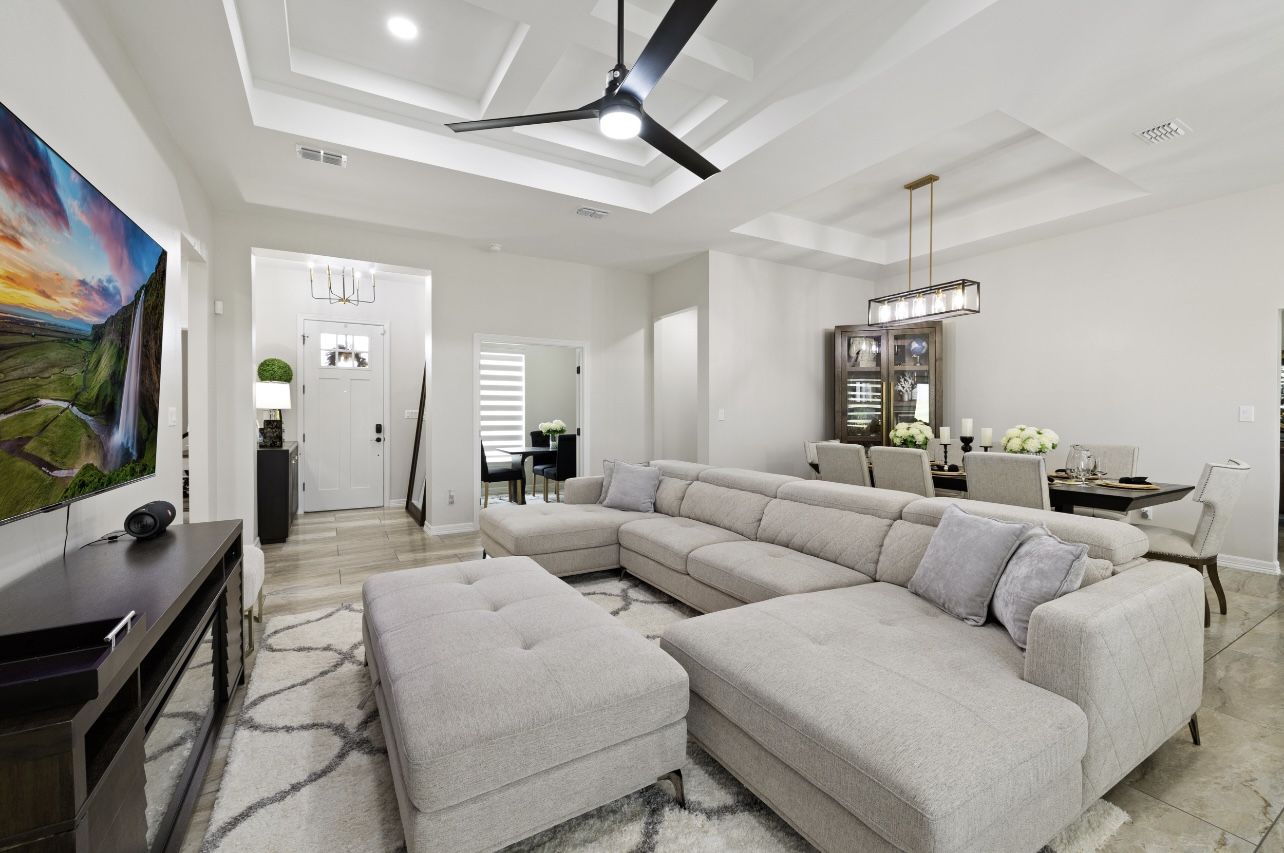 Sectional Sofa (rooms To Go)