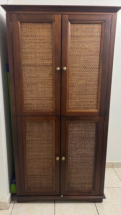 Cupboard/Cabinet - Armario