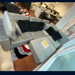 *Holiday Sale Event*---Lima Flexible Gray Fabric Sectional Sofa W/Ottoman---Delivery And Easy Financing Available💪