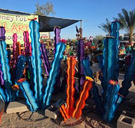 🪷beautiful southwest yard Art🌵POTS
saguaros,agaves,flowers🌷Metal Art