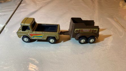Vintage 1969 Tootsietoy Pick Up Truck Bronze Wheelie Wagon Made In USA 