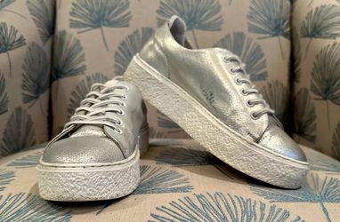 SEY by Seychelles Silver Metallic Platform Trainers sz 7