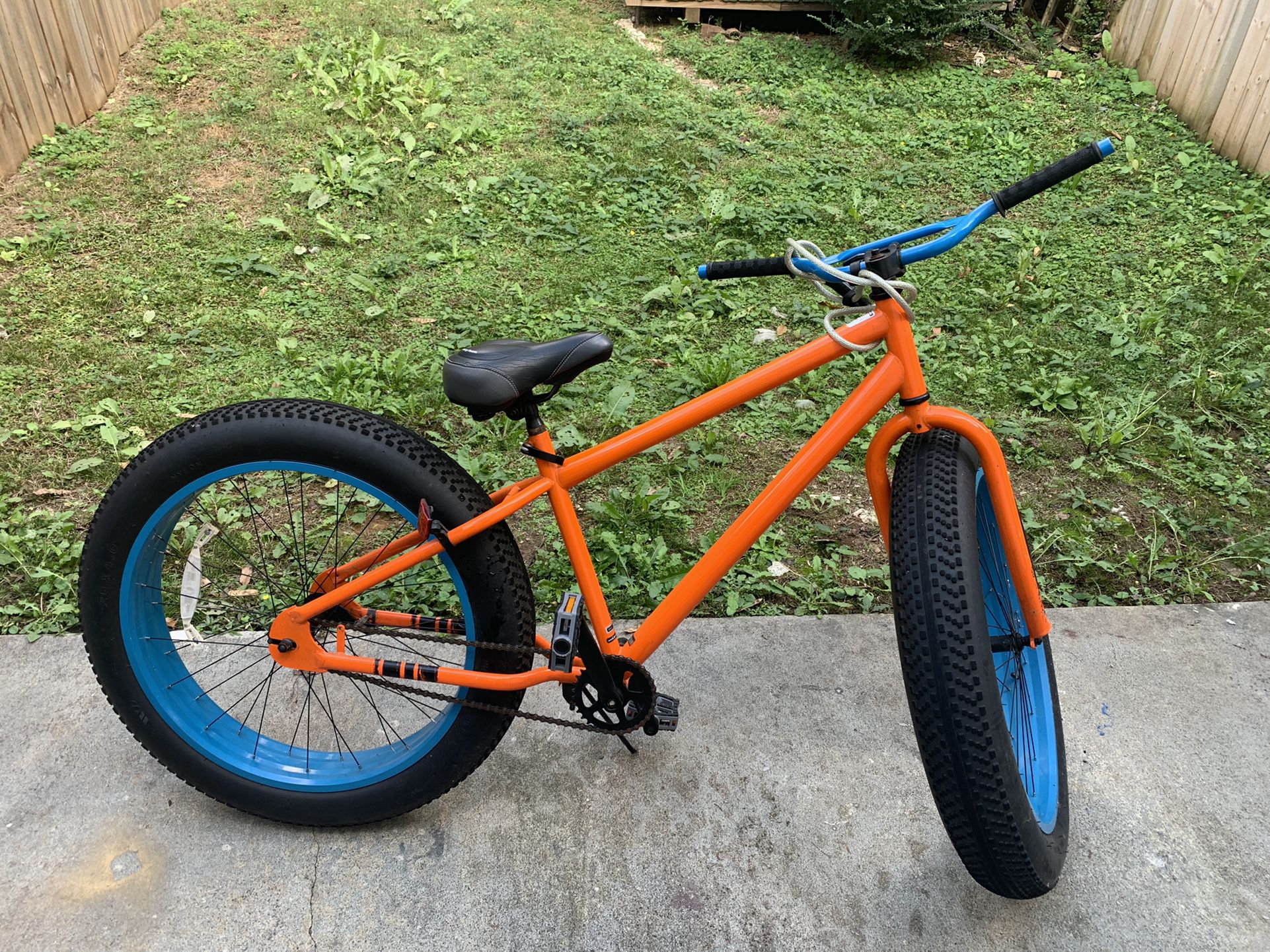 Mongoose Dozer Mountain Bike (Fat Tire)