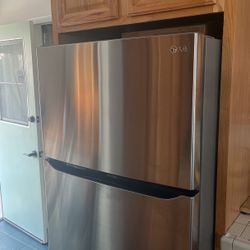 LG REFRIGERATOR