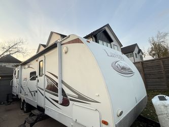 Keystone Rv camper 35 Ft