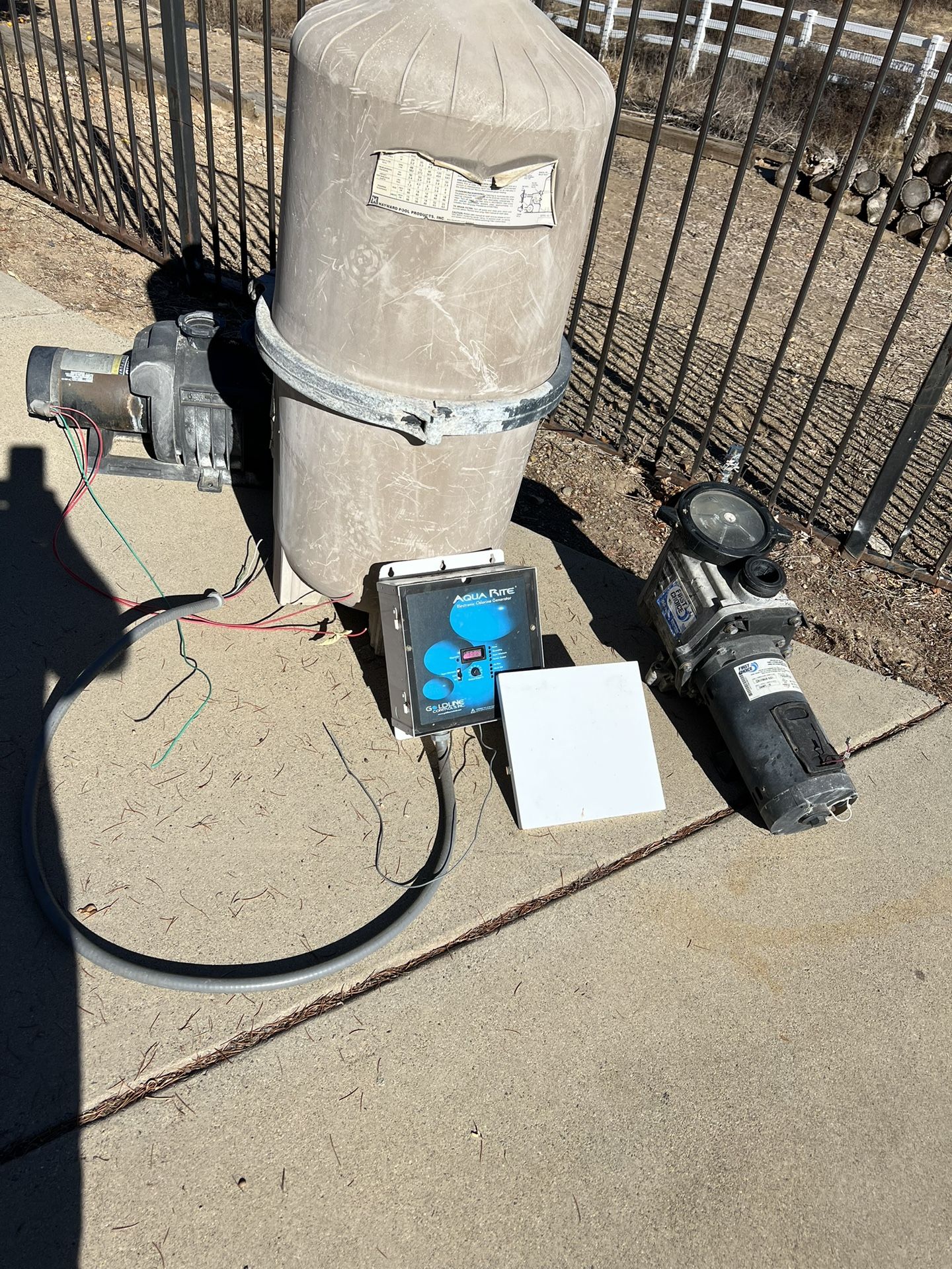 Two Working Pool Pumps And Filter