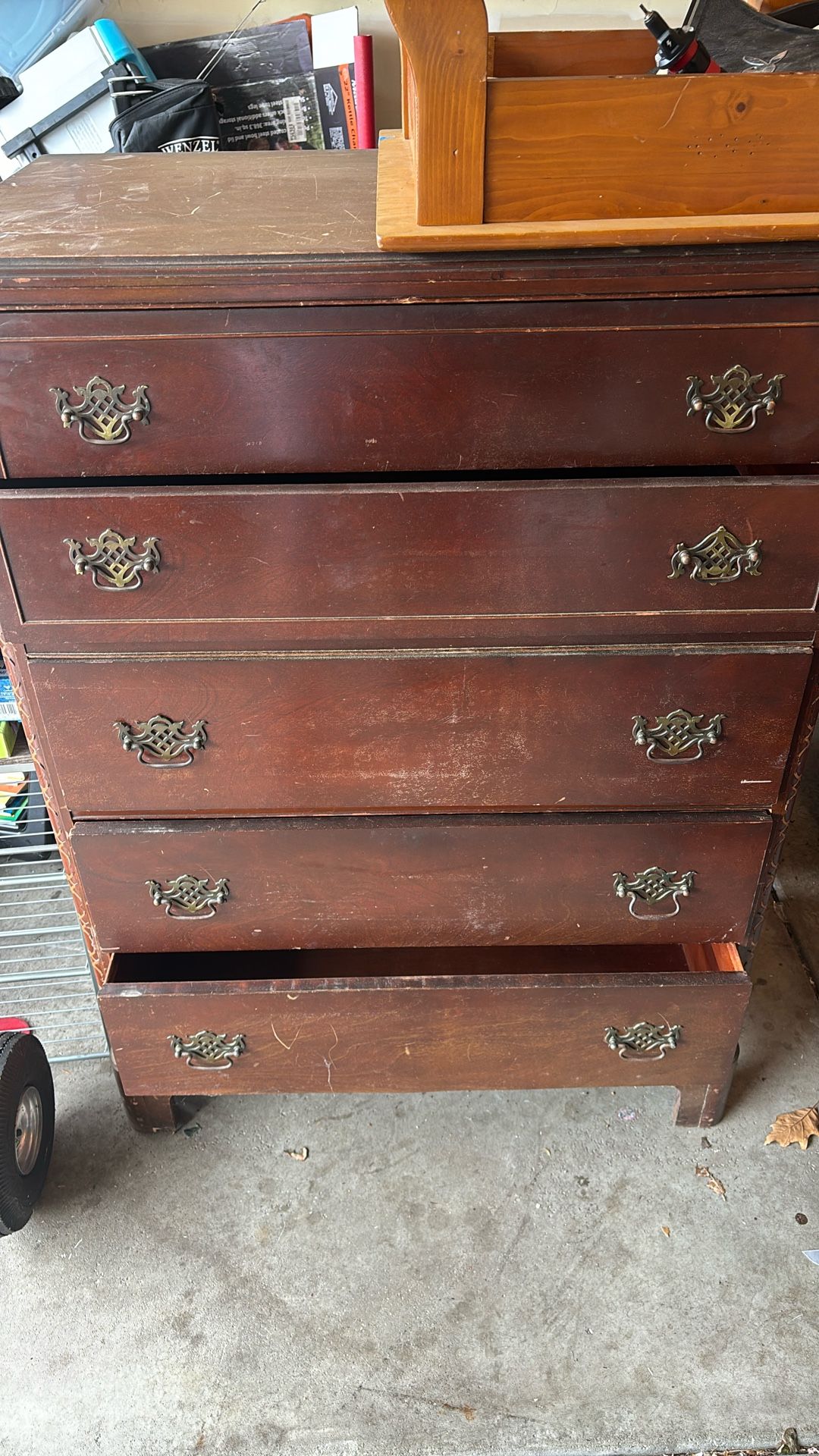 Old Dresser