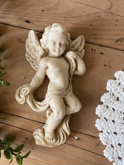 Small Vintage Cherub Angel Wall Decor (5.5”x3”)