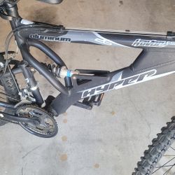 HYPER MOUNTAIN BIKE