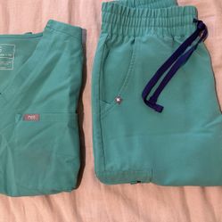 Figs Surgical Green Scrubs 