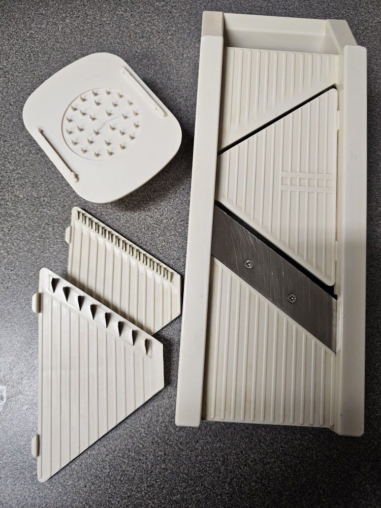 Vintage MANDOLIN SLICER 3 Attachments