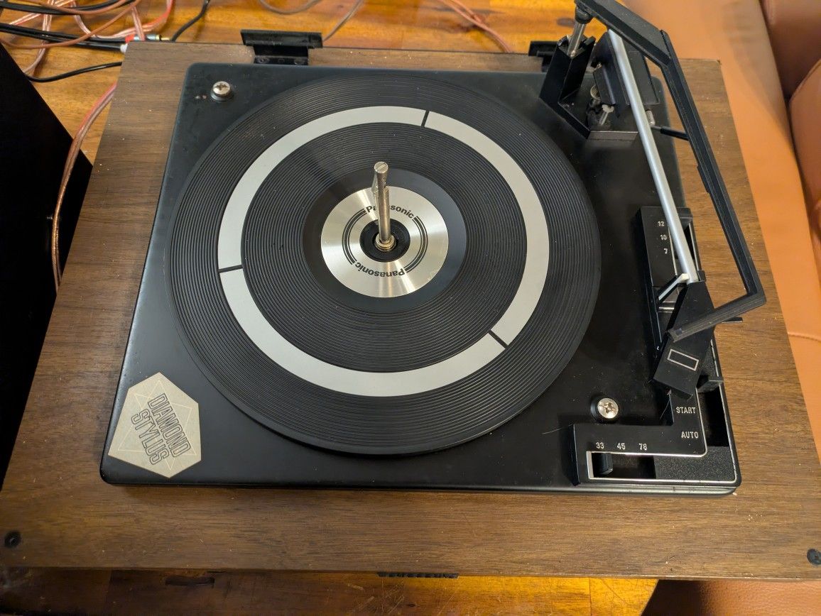 Vintage Panasonic RD-7503 Auto-Cue Turntable
