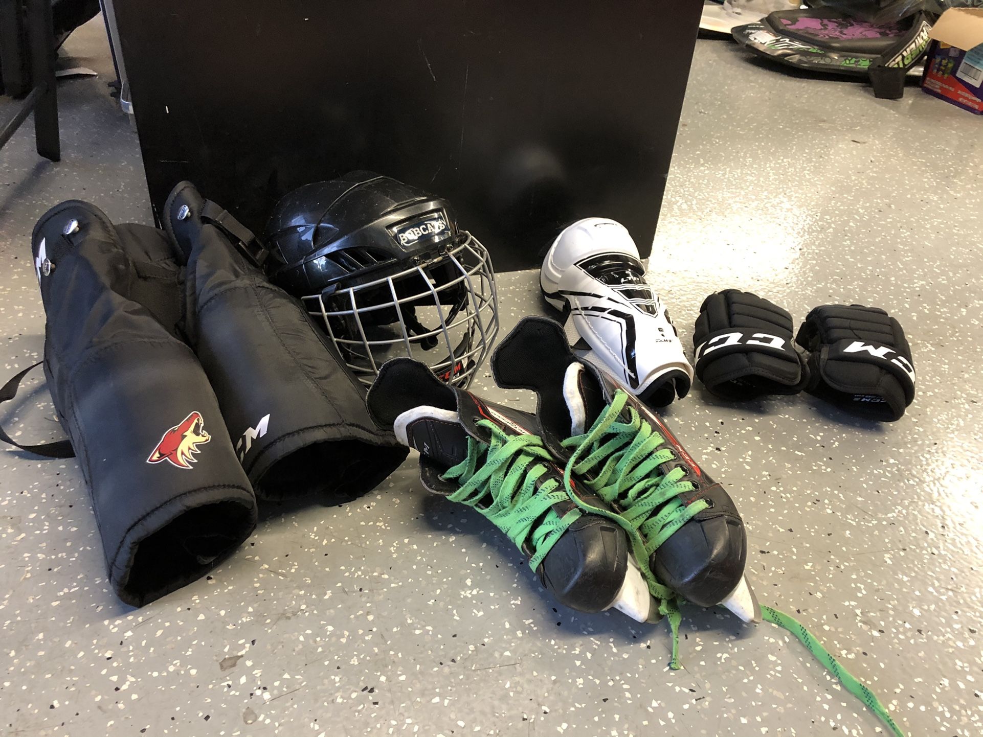 Youth Hockey Gear Set