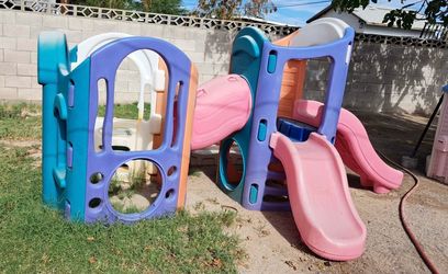 Little Tikes 8 in 1 Adjustable Playground
