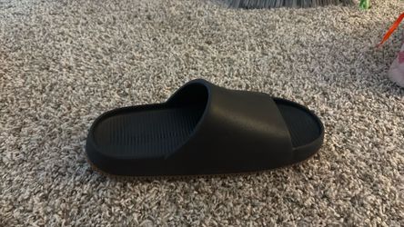 Nike slides