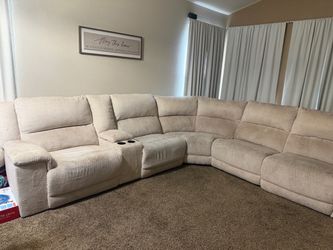 Sectional reclining couch