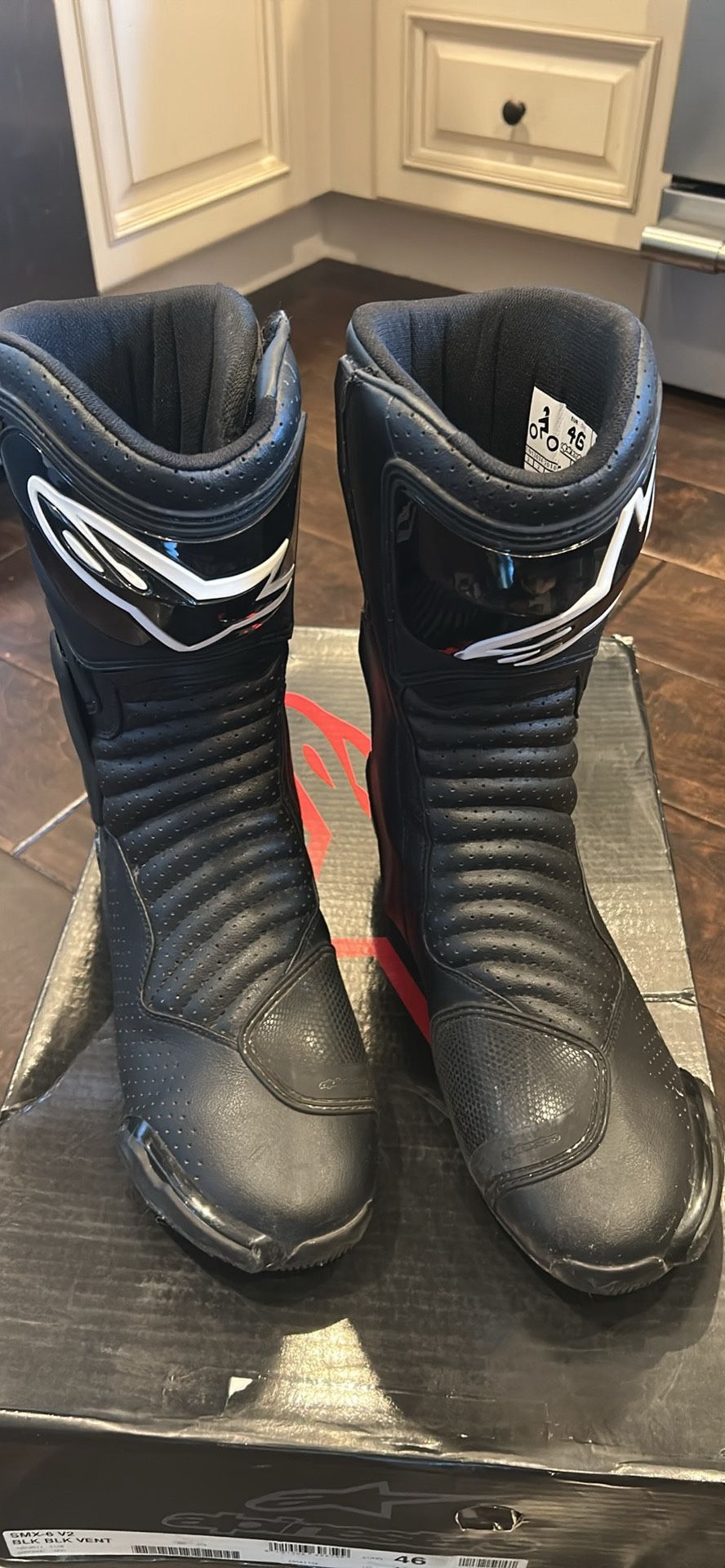 Alpine Stars SMX-6 V2 Vented 46 / 11.5