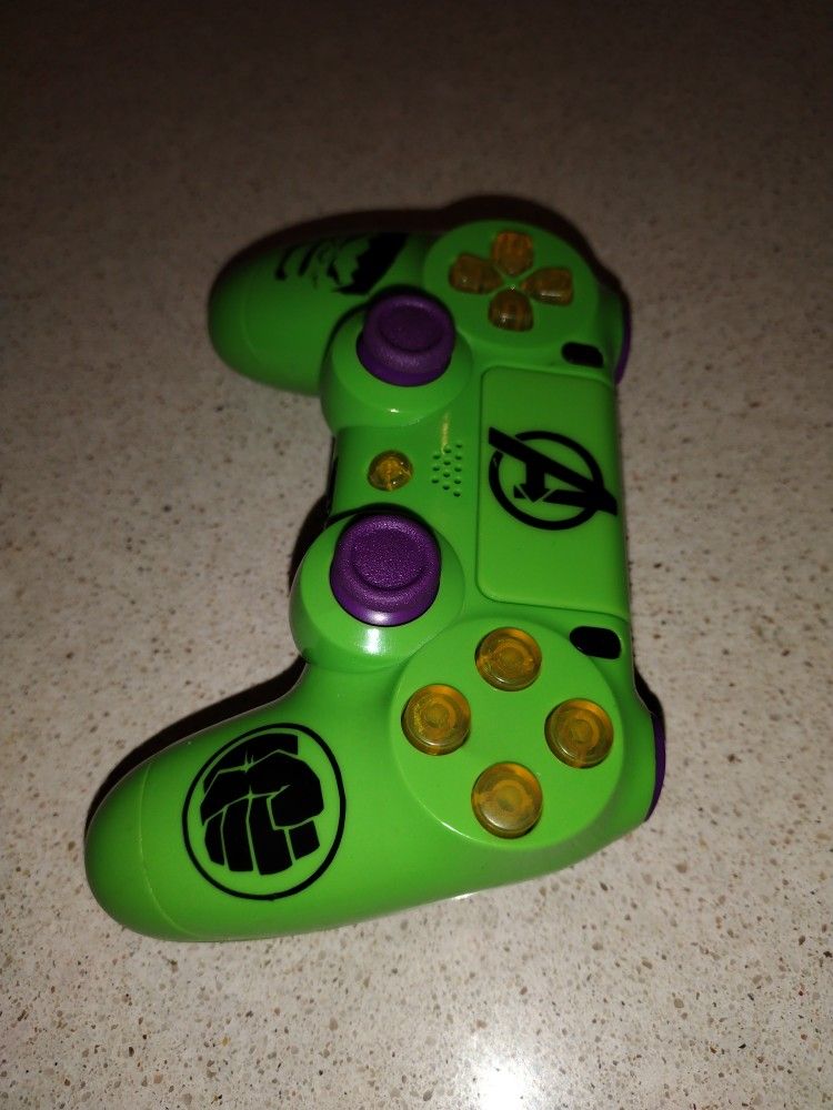 Custom Avengers/Hulk PS4 selling Controller