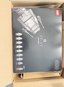 UCS AT-AT 75313 used