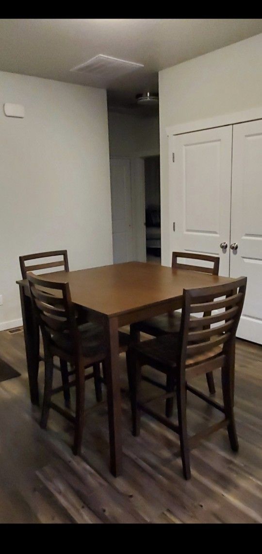 Bar Height Table And 4 Chairs