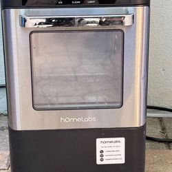 Ice maker in good condition