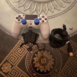 PS4 Strike Pack Bundle 