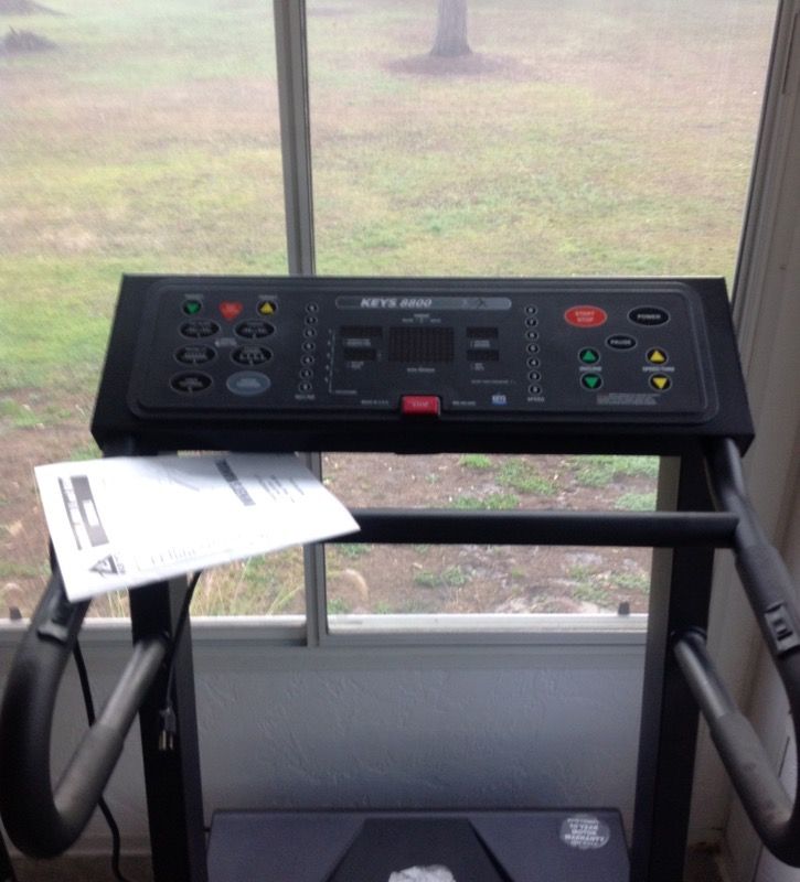 Keys Fitness 8800 Treadmill for Sale in Wesley Chapel FL OfferUp