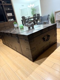 Large Rustic-Vintage Storage Trunk Coffee Table