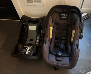 Evenflo Car Seat w/ 2 LITEMAX/SAFEMAX Bases