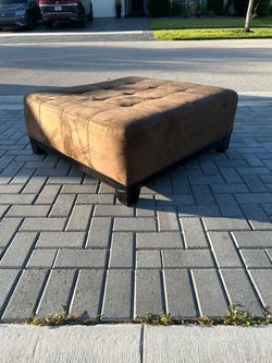 Large 40” Tufted Brown Ottoman / Coffee Table