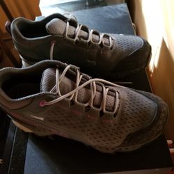 Women's Size 8 Hiking Boots